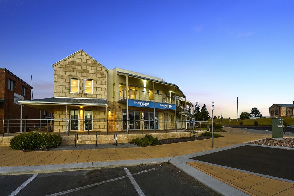 Robe Marina Accommodation Bagian luar foto