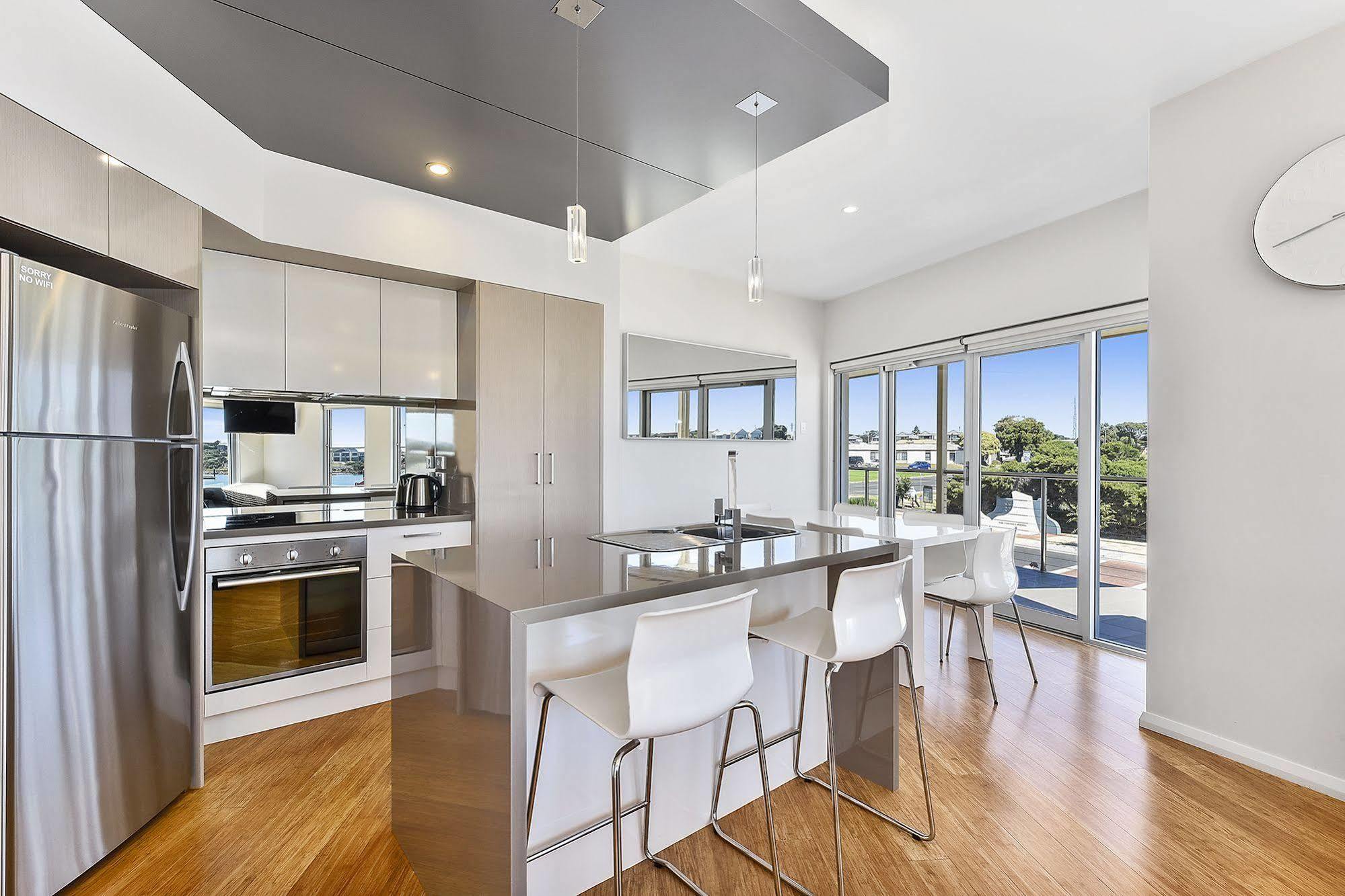 Robe Marina Accommodation Bagian luar foto